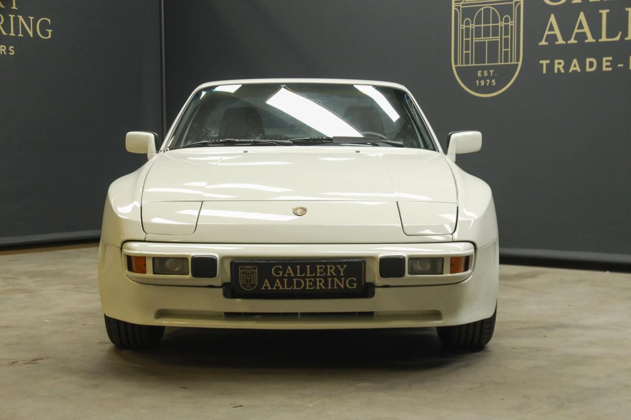 1986 Porsche 944 2.5 Coup&eacute; &ldquo;Alpinwei&szlig;&rdquo;