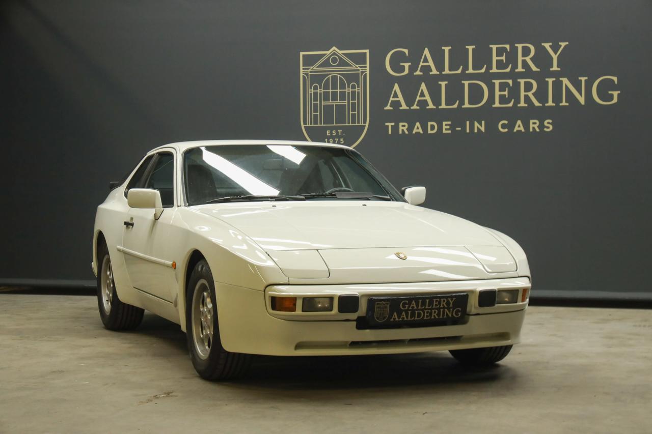 1986 Porsche 944 2.5 Coup&eacute; &ldquo;Alpinwei&szlig;&rdquo;
