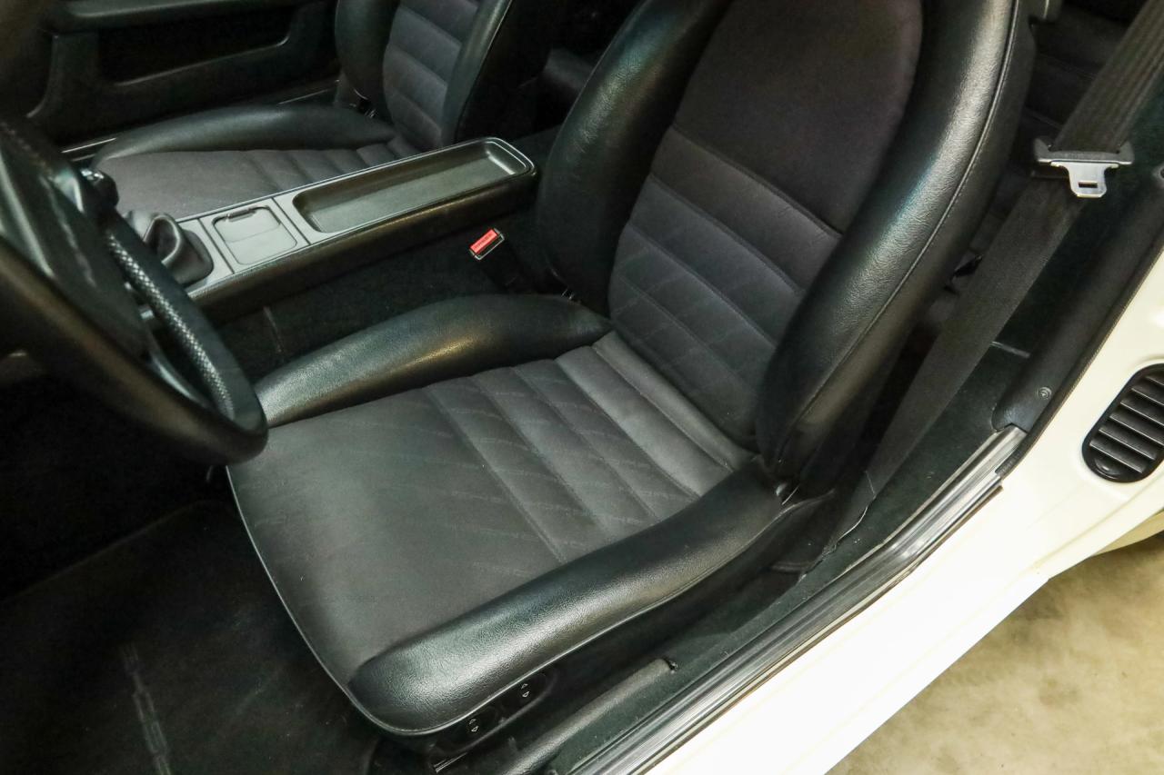 1986 Porsche 944 2.5 Coup&eacute; &ldquo;Alpinwei&szlig;&rdquo;