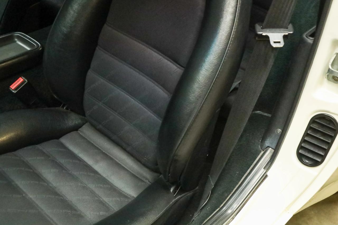 1986 Porsche 944 2.5 Coup&eacute; &ldquo;Alpinwei&szlig;&rdquo;