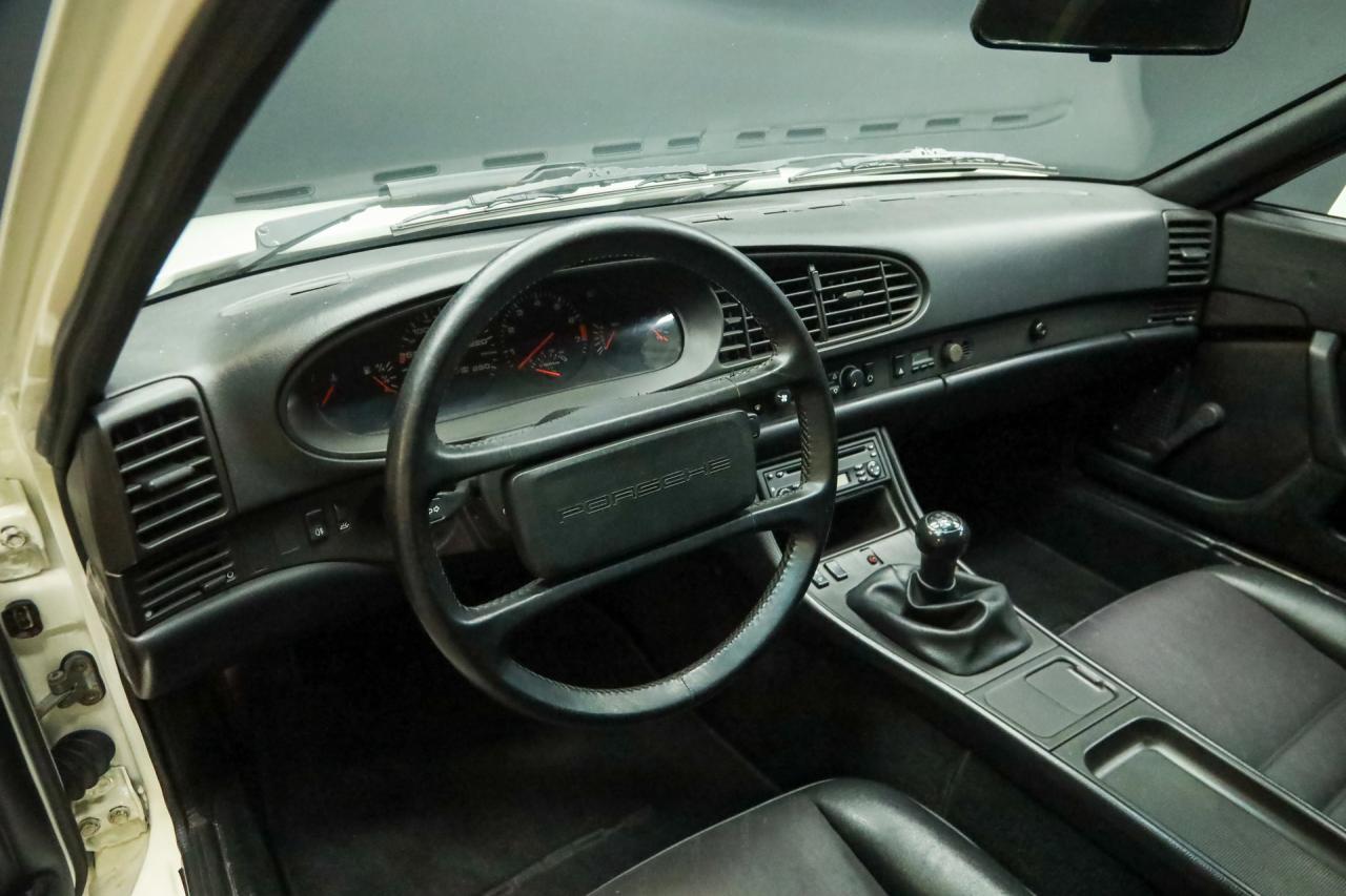 1986 Porsche 944 2.5 Coup&eacute; &ldquo;Alpinwei&szlig;&rdquo;