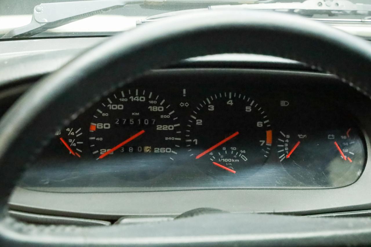 1986 Porsche 944 2.5 Coup&eacute; &ldquo;Alpinwei&szlig;&rdquo;