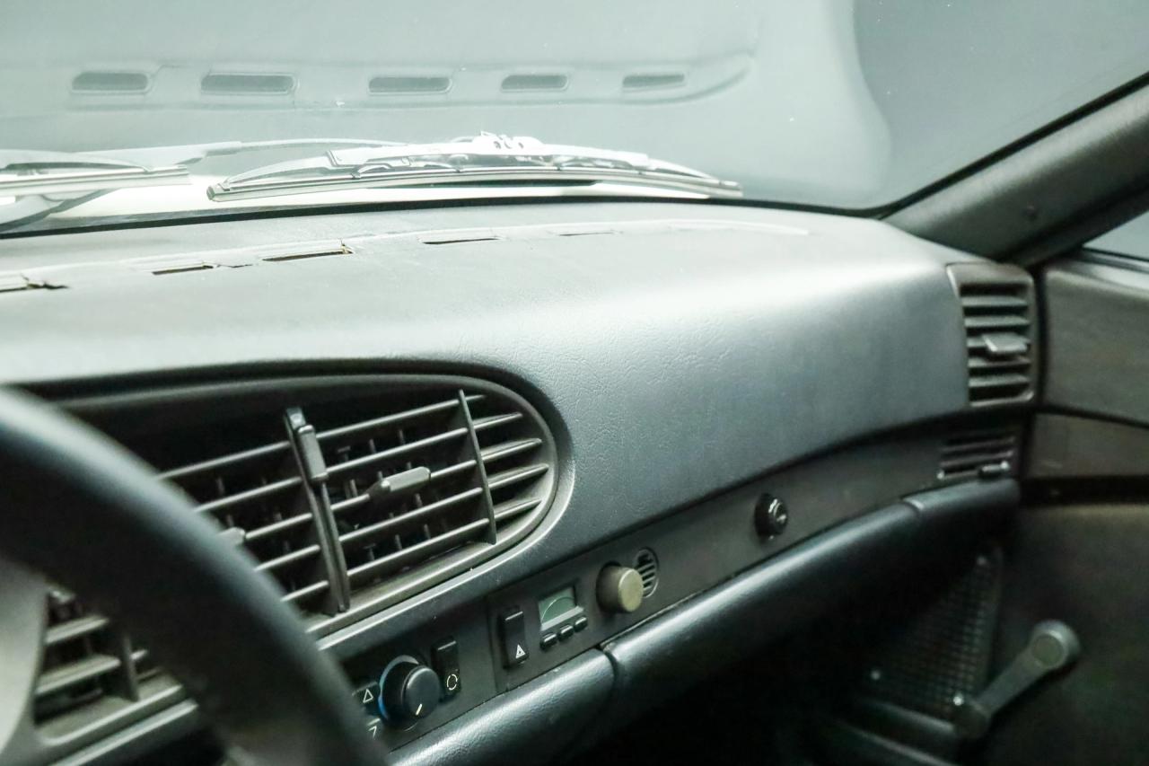 1986 Porsche 944 2.5 Coup&eacute; &ldquo;Alpinwei&szlig;&rdquo;