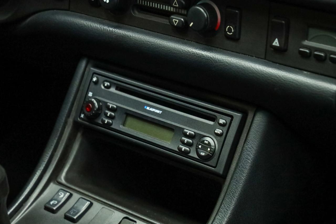 1986 Porsche 944 2.5 Coup&eacute; &ldquo;Alpinwei&szlig;&rdquo;