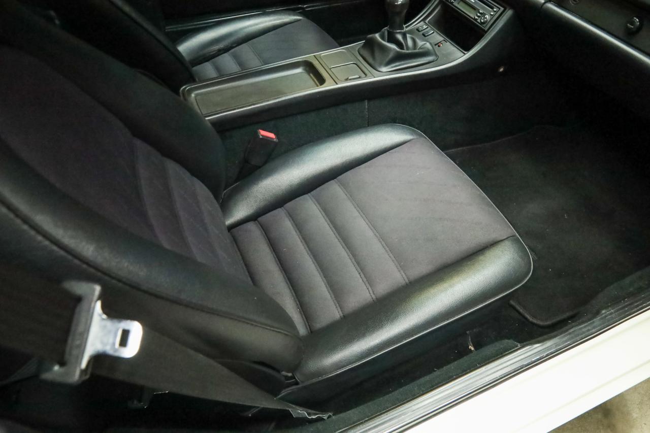 1986 Porsche 944 2.5 Coup&eacute; &ldquo;Alpinwei&szlig;&rdquo;