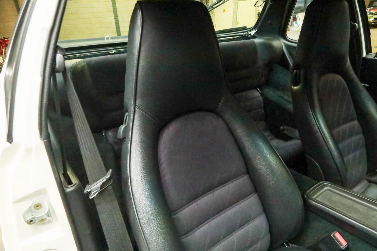 1986 Porsche 944 2.5 Coup&eacute; &ldquo;Alpinwei&szlig;&rdquo;