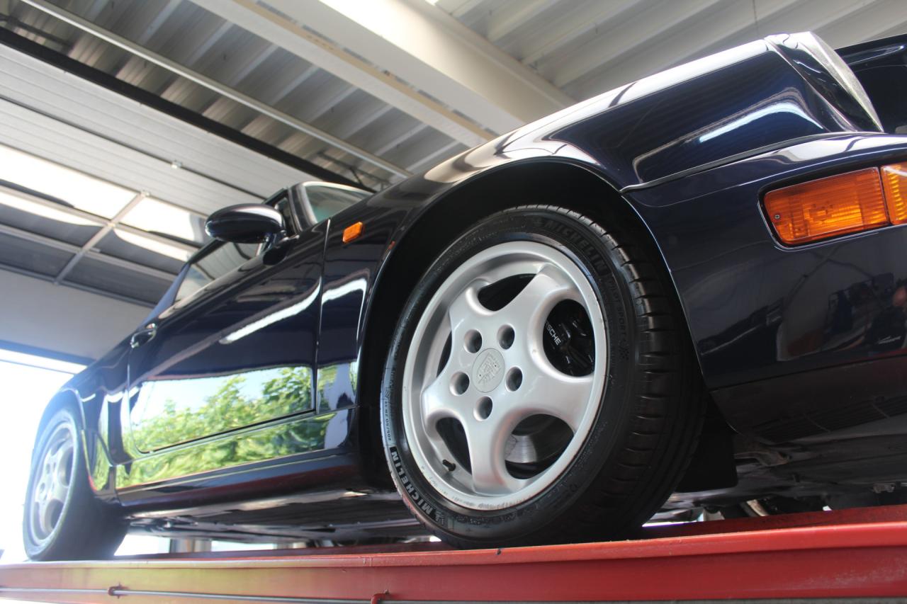 1992 Porsche 964 Carrera 4 Cabriolet &ldquo;Unique Carraragrau full leather&rdquo;
