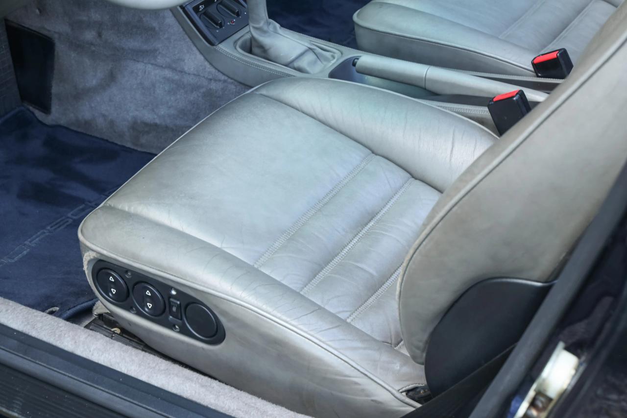 1992 Porsche 964 Carrera 4 Cabriolet &ldquo;Unique Carraragrau full leather&rdquo;
