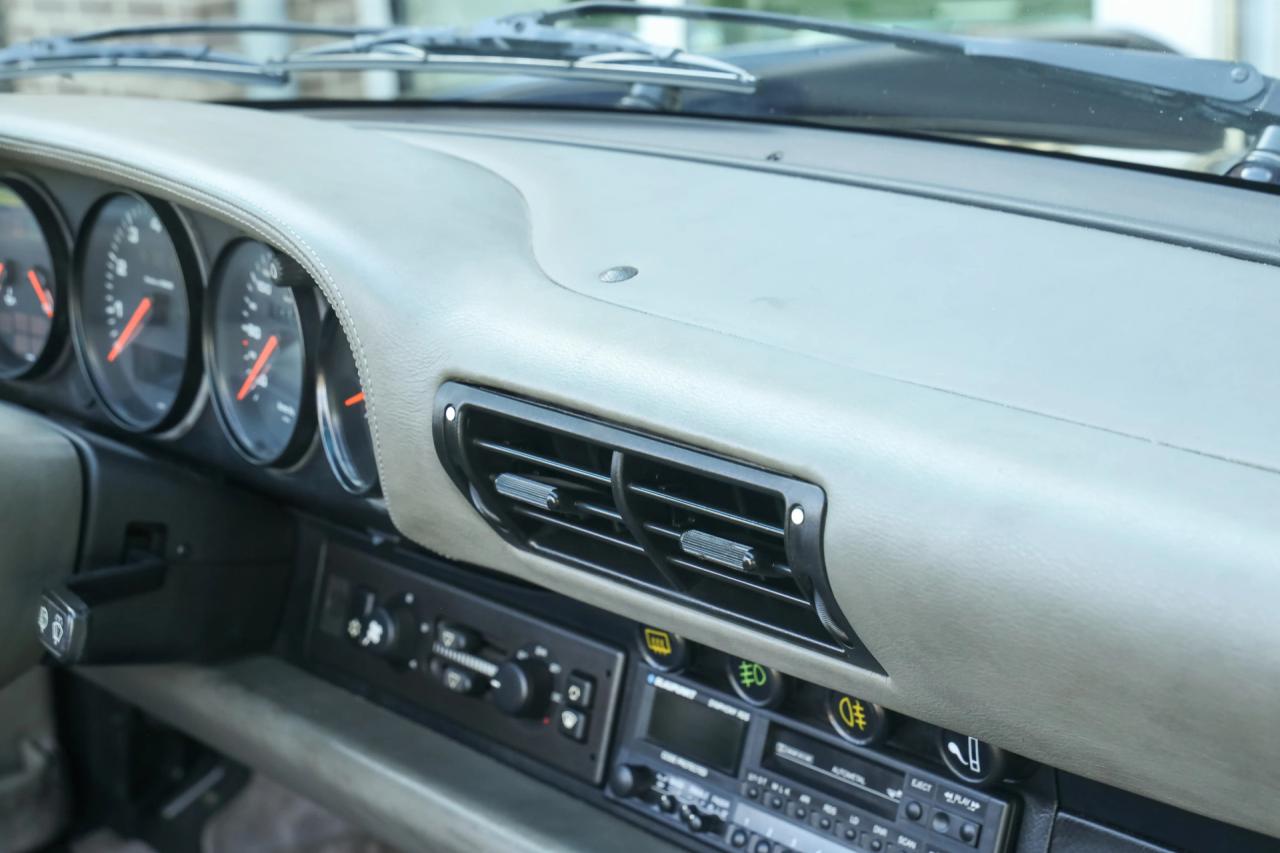 1992 Porsche 964 Carrera 4 Cabriolet &ldquo;Unique Carraragrau full leather&rdquo;