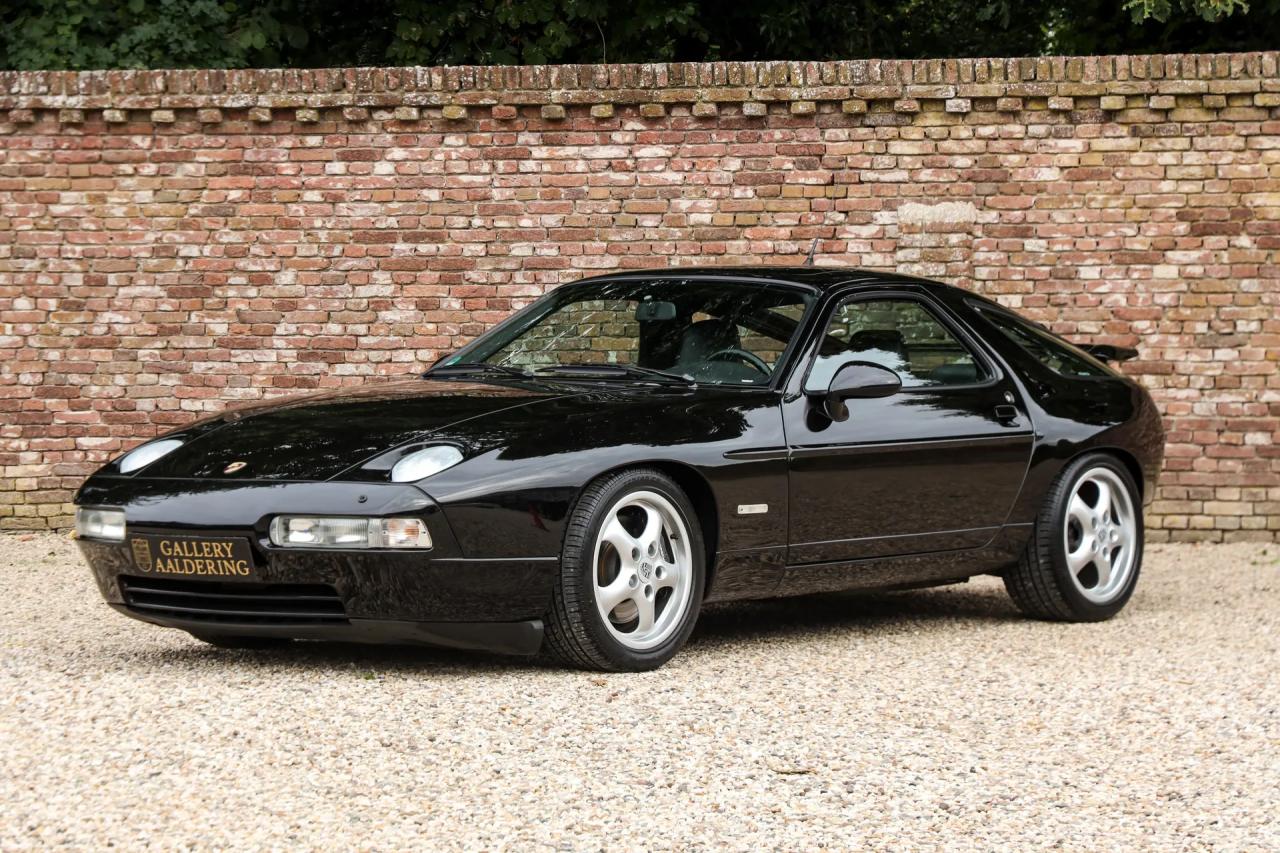 1994 Porsche 928 GTS &ldquo;Black over black&rdquo;