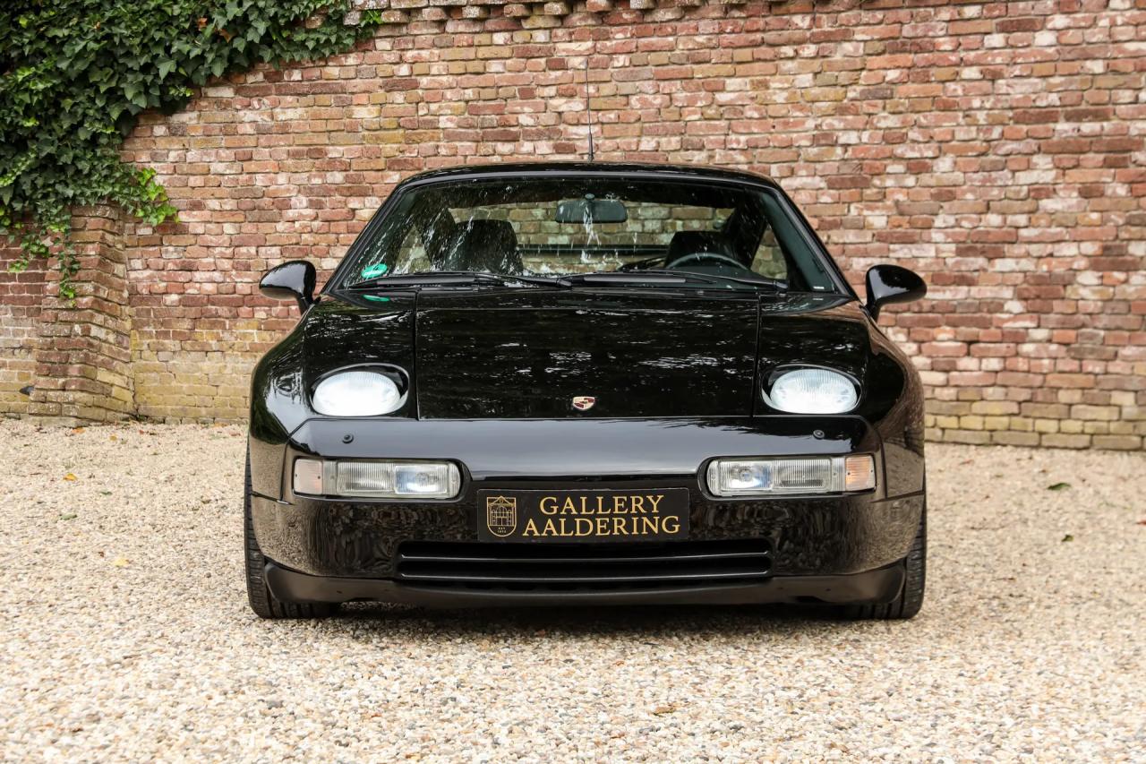 1994 Porsche 928 GTS &ldquo;Black over black&rdquo;