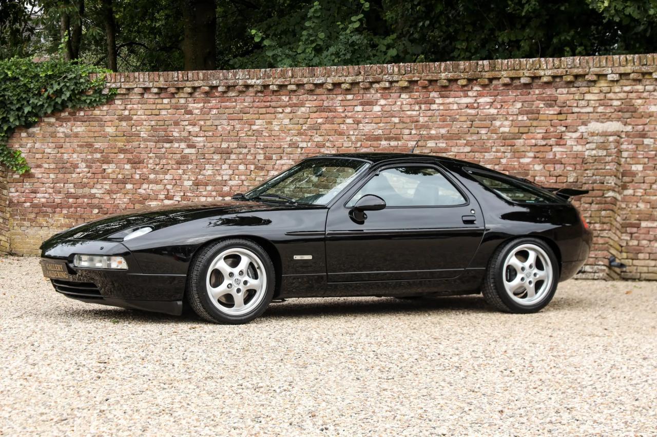 1994 Porsche 928 GTS &ldquo;Black over black&rdquo;