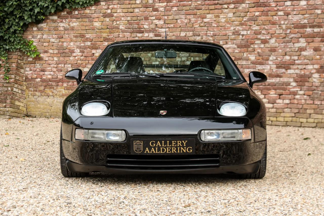 1994 Porsche 928 GTS &ldquo;Black over black&rdquo;