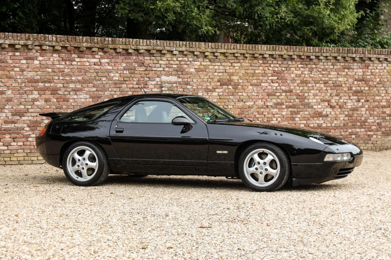 1994 Porsche 928 GTS &ldquo;Black over black&rdquo;