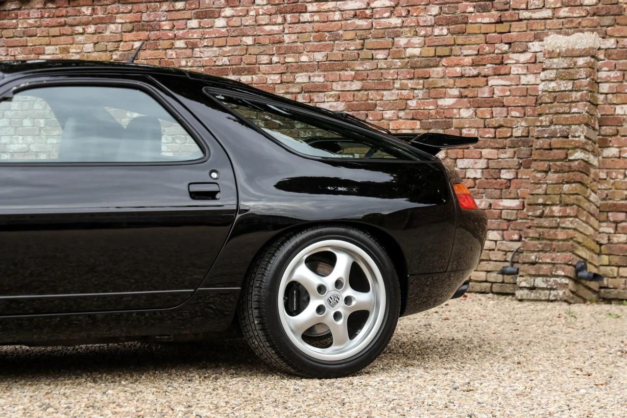 1994 Porsche 928 GTS &ldquo;Black over black&rdquo;