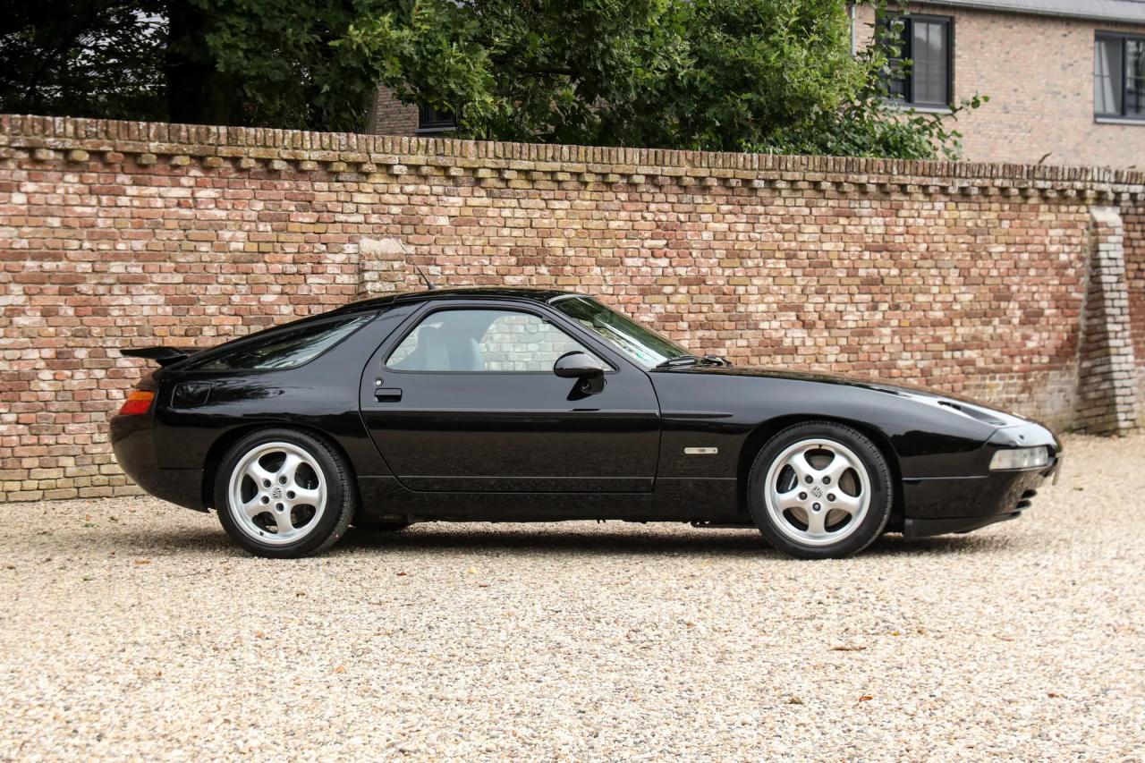 1994 Porsche 928 GTS &ldquo;Black over black&rdquo;