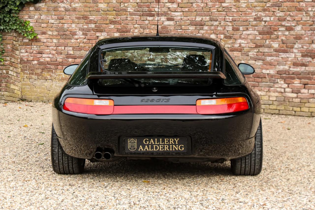 1994 Porsche 928 GTS &ldquo;Black over black&rdquo;