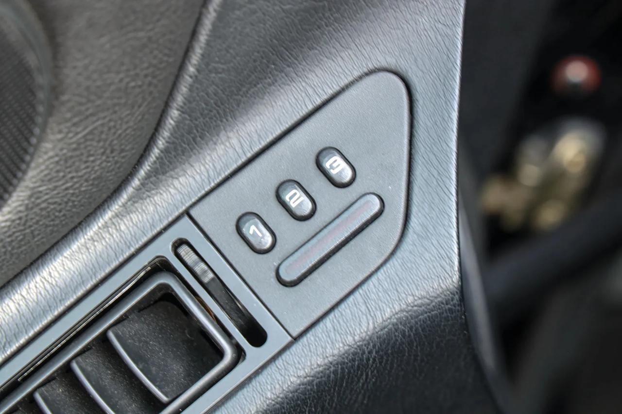1994 Porsche 928 GTS &ldquo;Black over black&rdquo;