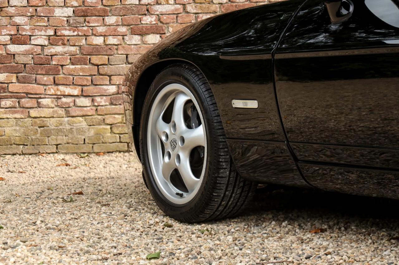 1994 Porsche 928 GTS &ldquo;Black over black&rdquo;