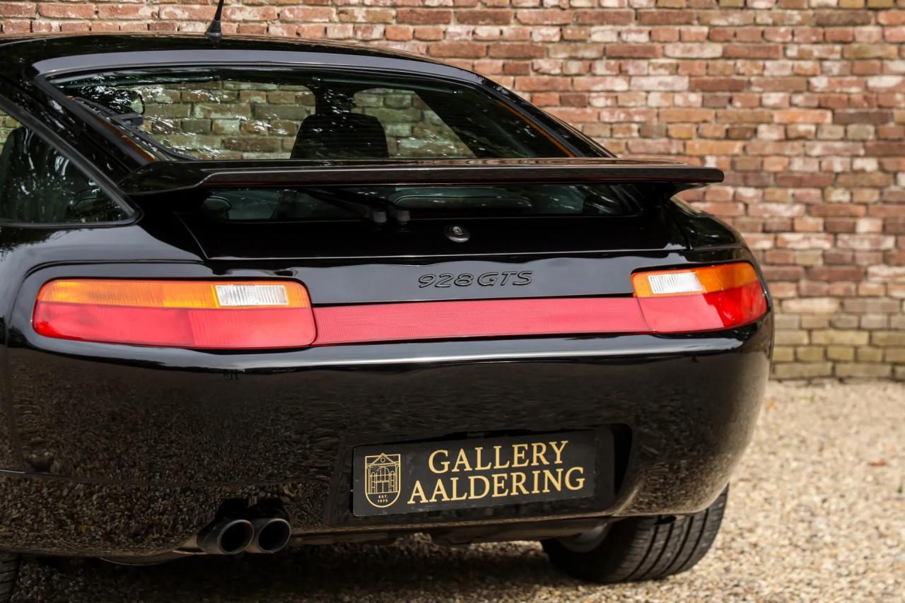 1994 Porsche 928 GTS &ldquo;Black over black&rdquo;