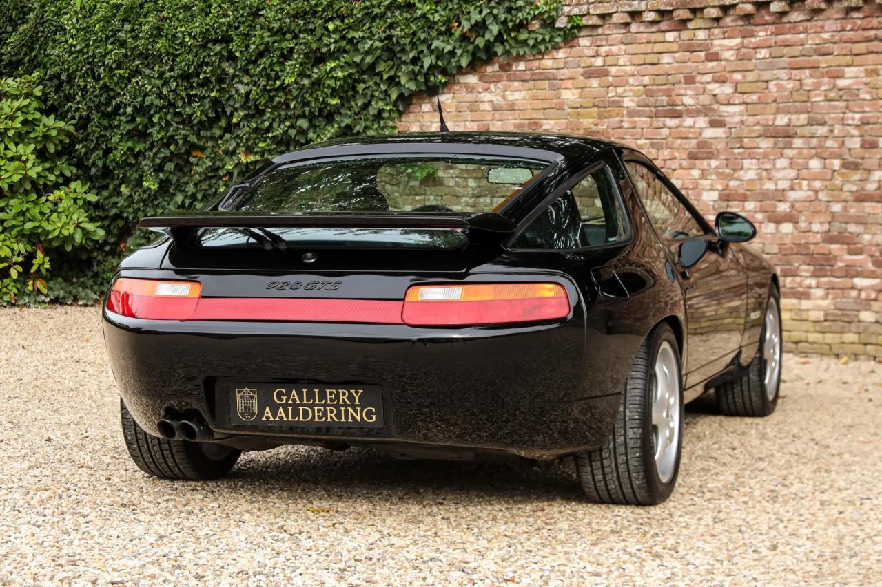 1994 Porsche 928 GTS &ldquo;Black over black&rdquo;