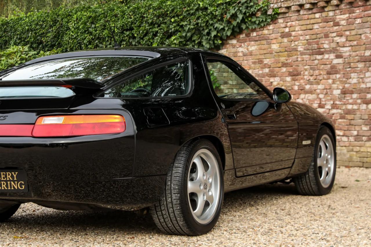 1994 Porsche 928 GTS &ldquo;Black over black&rdquo;