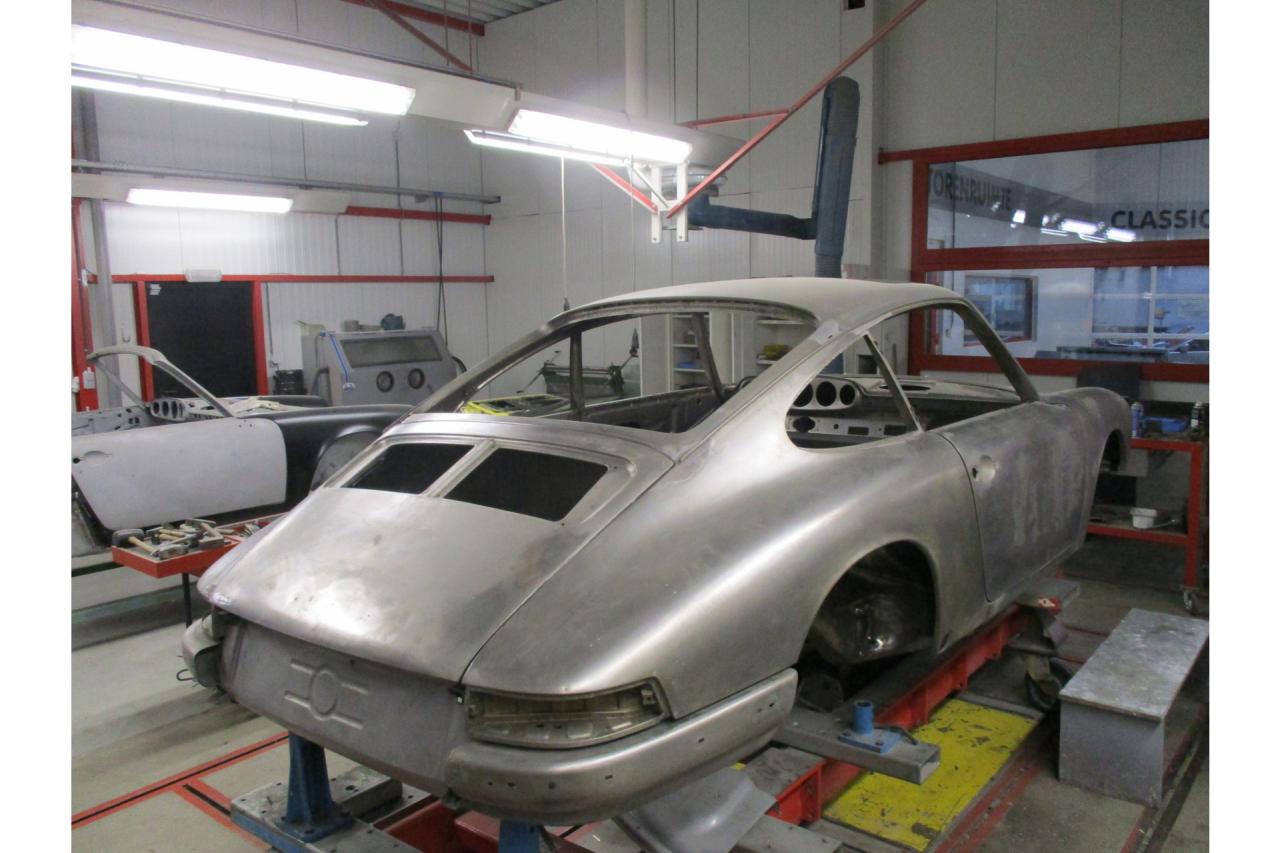 1965 Porsche 911 Urmodell 2.0 SWB &ldquo;Passionate restoration&rdquo;
