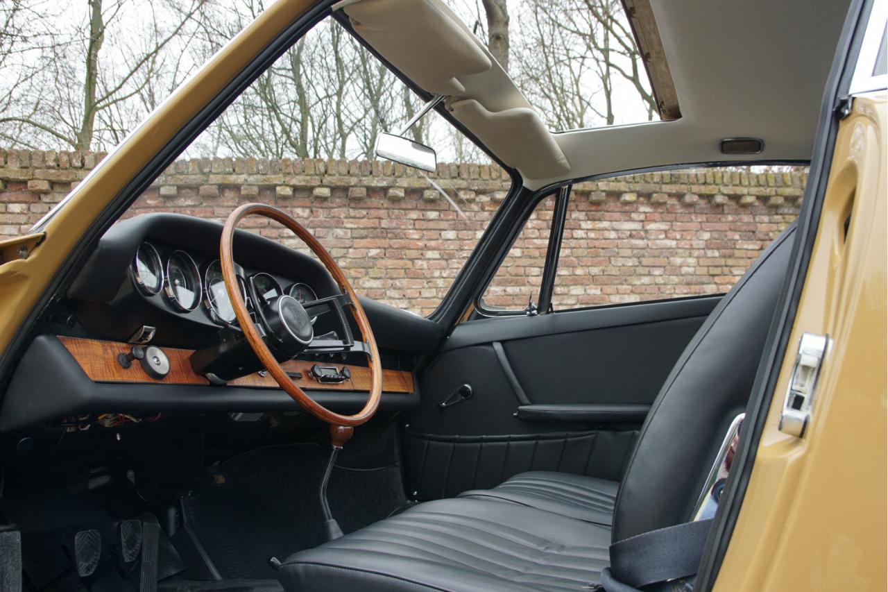 1965 Porsche 911 Urmodell 2.0 SWB &ldquo;Passionate restoration&rdquo;