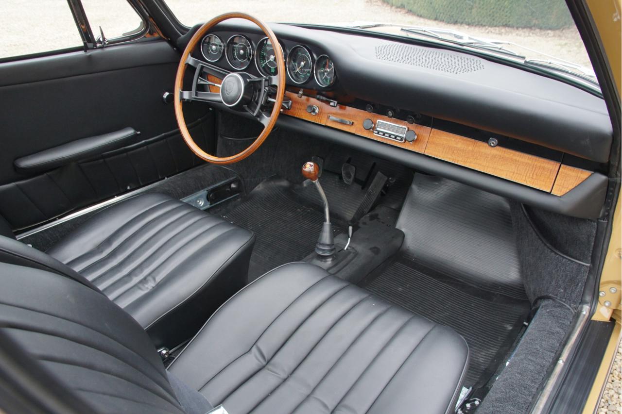 1965 Porsche 911 Urmodell 2.0 SWB &ldquo;Passionate restoration&rdquo;