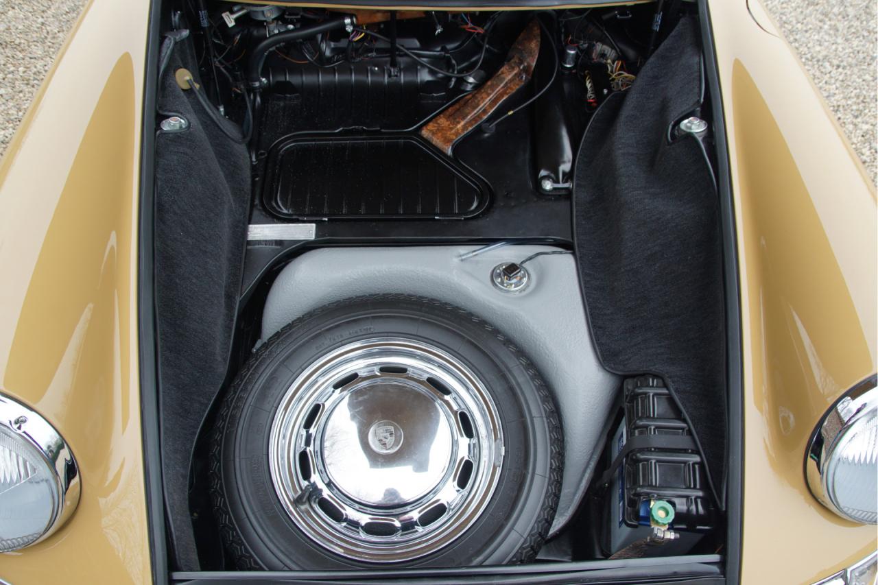 1965 Porsche 911 Urmodell 2.0 SWB &ldquo;Passionate restoration&rdquo;