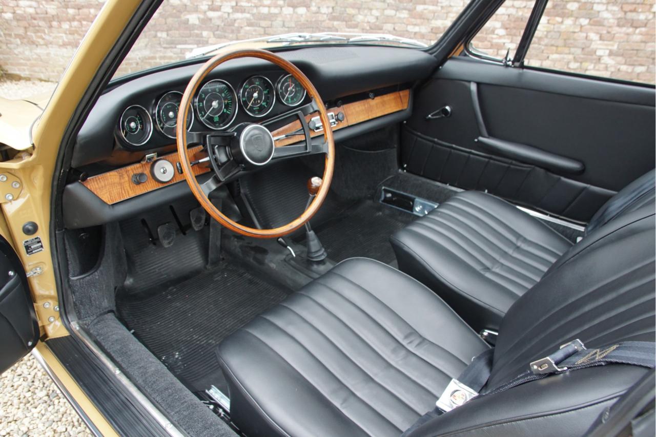 1965 Porsche 911 Urmodell 2.0 SWB &ldquo;Passionate restoration&rdquo;
