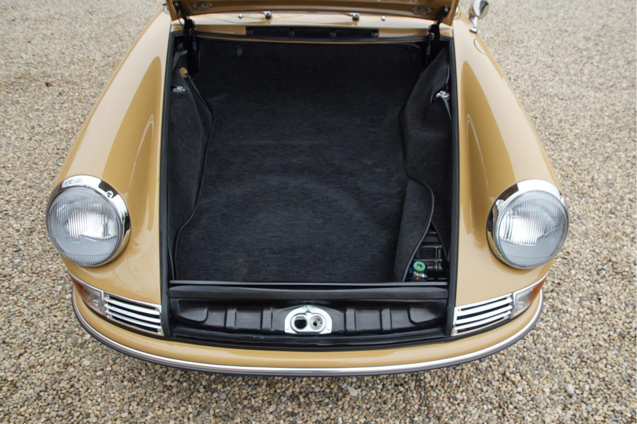 1965 Porsche 911 Urmodell 2.0 SWB &ldquo;Passionate restoration&rdquo;