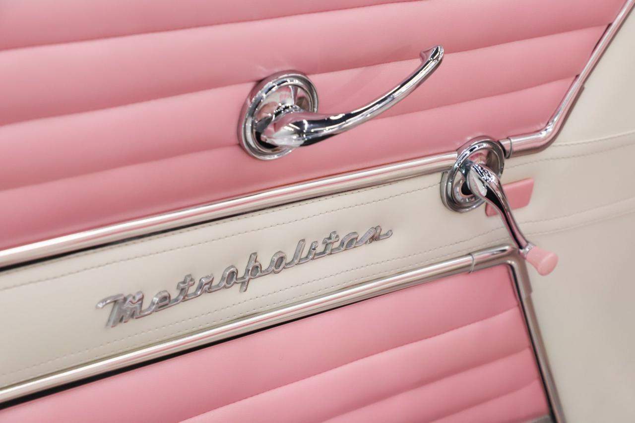 1960 Nash Metropolitan Fifth Avenue