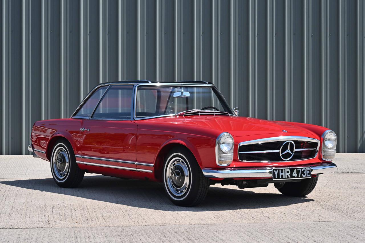 1966 Mercedes - Benz 230 SL Pagoda