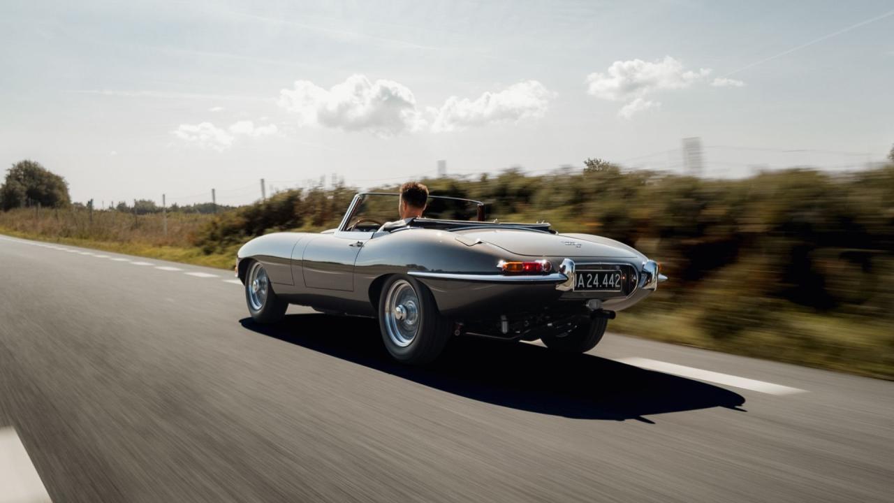 1965 Jaguar E-Type Series 1 4.2 Roadster