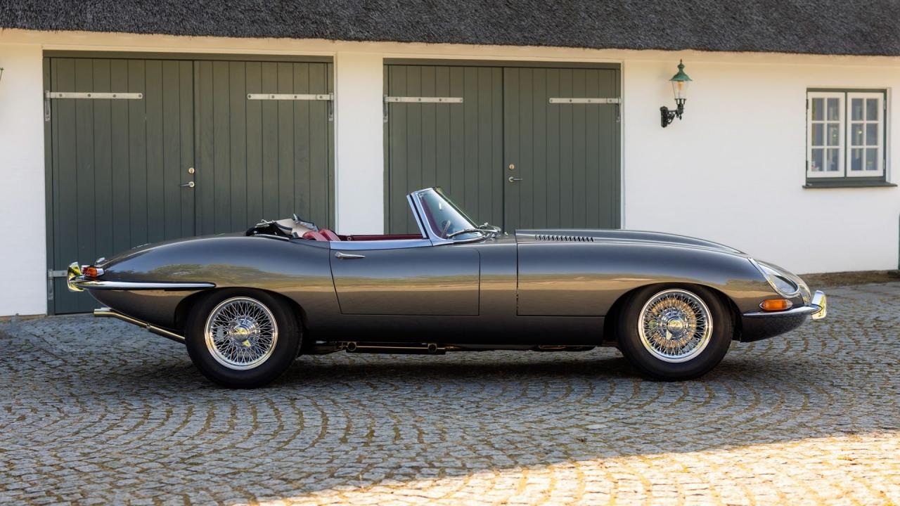 1965 Jaguar E-Type Series 1 4.2 Roadster