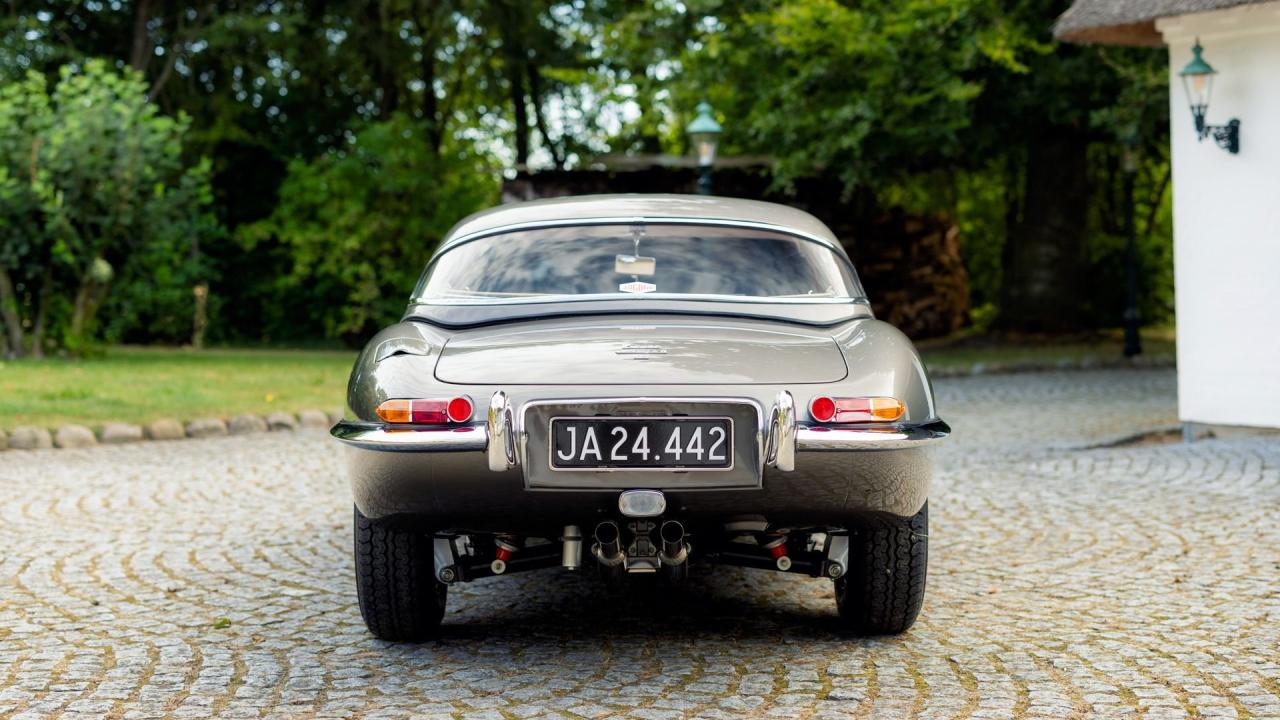 1965 Jaguar E-Type Series 1 4.2 Roadster