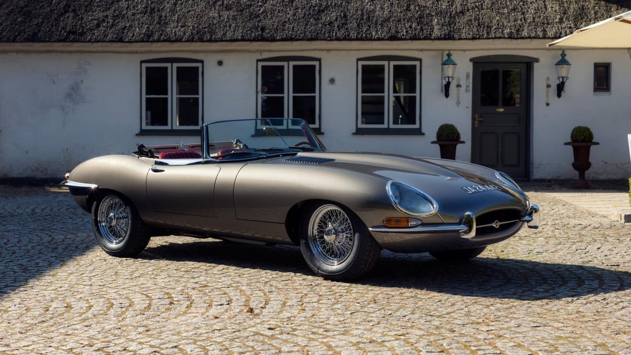 1965 Jaguar E-Type Series 1 4.2 Roadster
