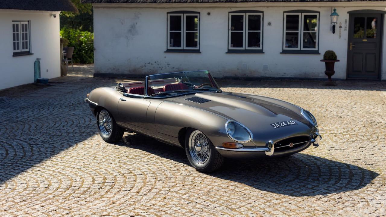 1965 Jaguar E-Type Series 1 4.2 Roadster