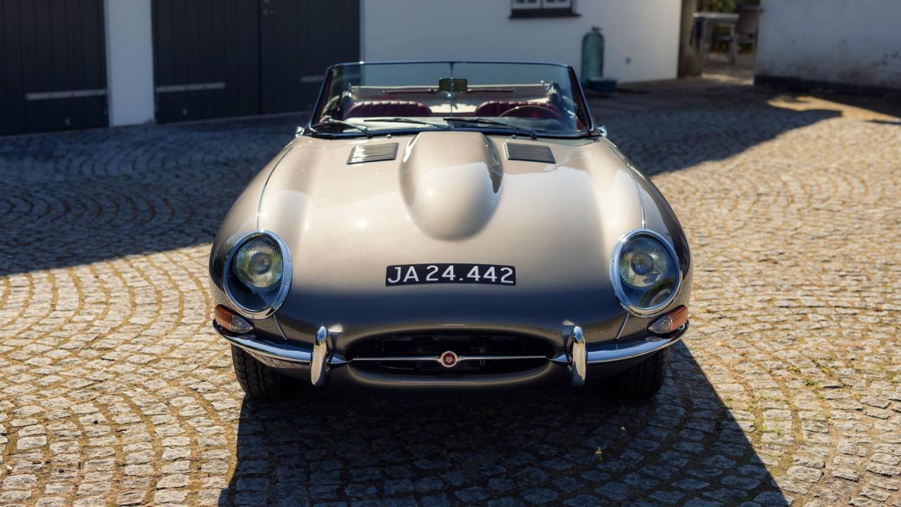 1965 Jaguar E-Type Series 1 4.2 Roadster