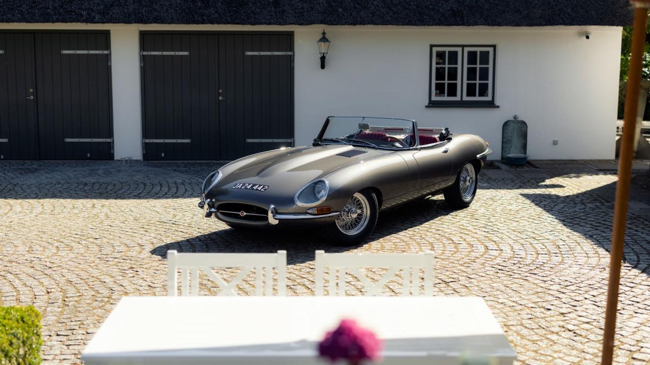 1965 Jaguar E-Type Series 1 4.2 Roadster