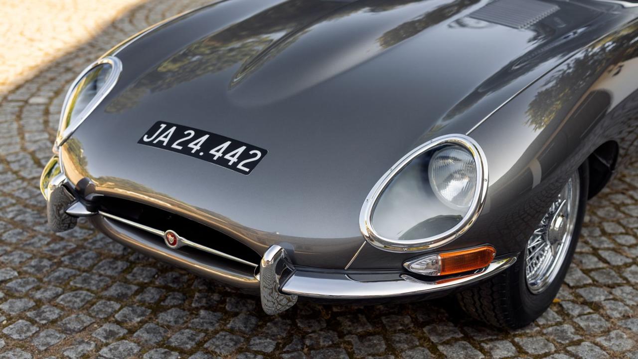 1965 Jaguar E-Type Series 1 4.2 Roadster