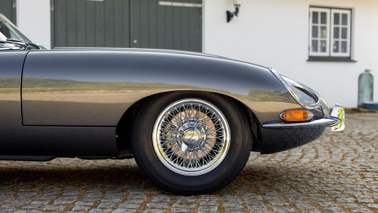1965 Jaguar E-Type Series 1 4.2 Roadster
