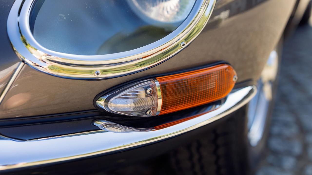 1965 Jaguar E-Type Series 1 4.2 Roadster