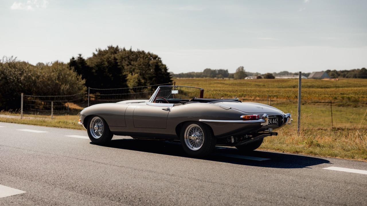 1965 Jaguar E-Type Series 1 4.2 Roadster
