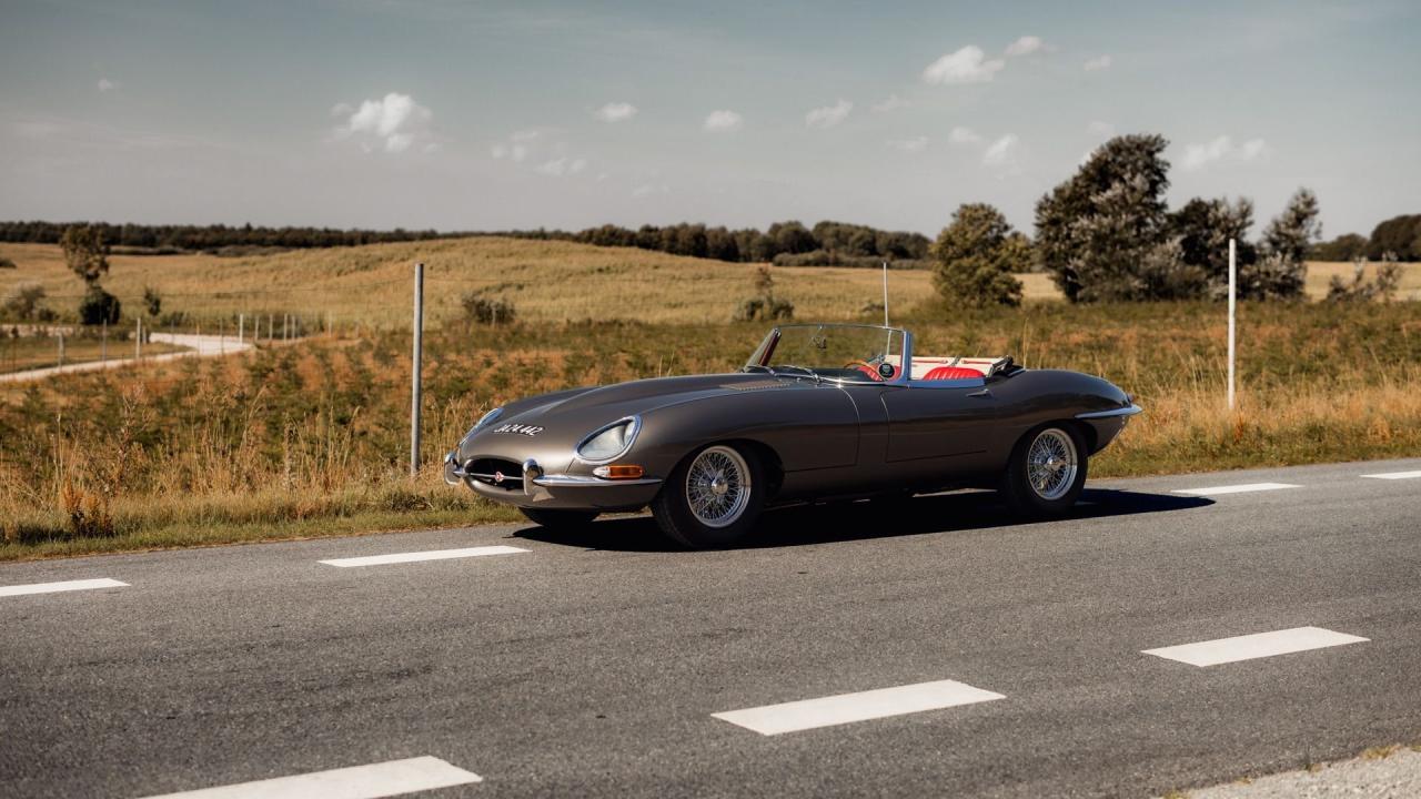 1965 Jaguar E-Type Series 1 4.2 Roadster