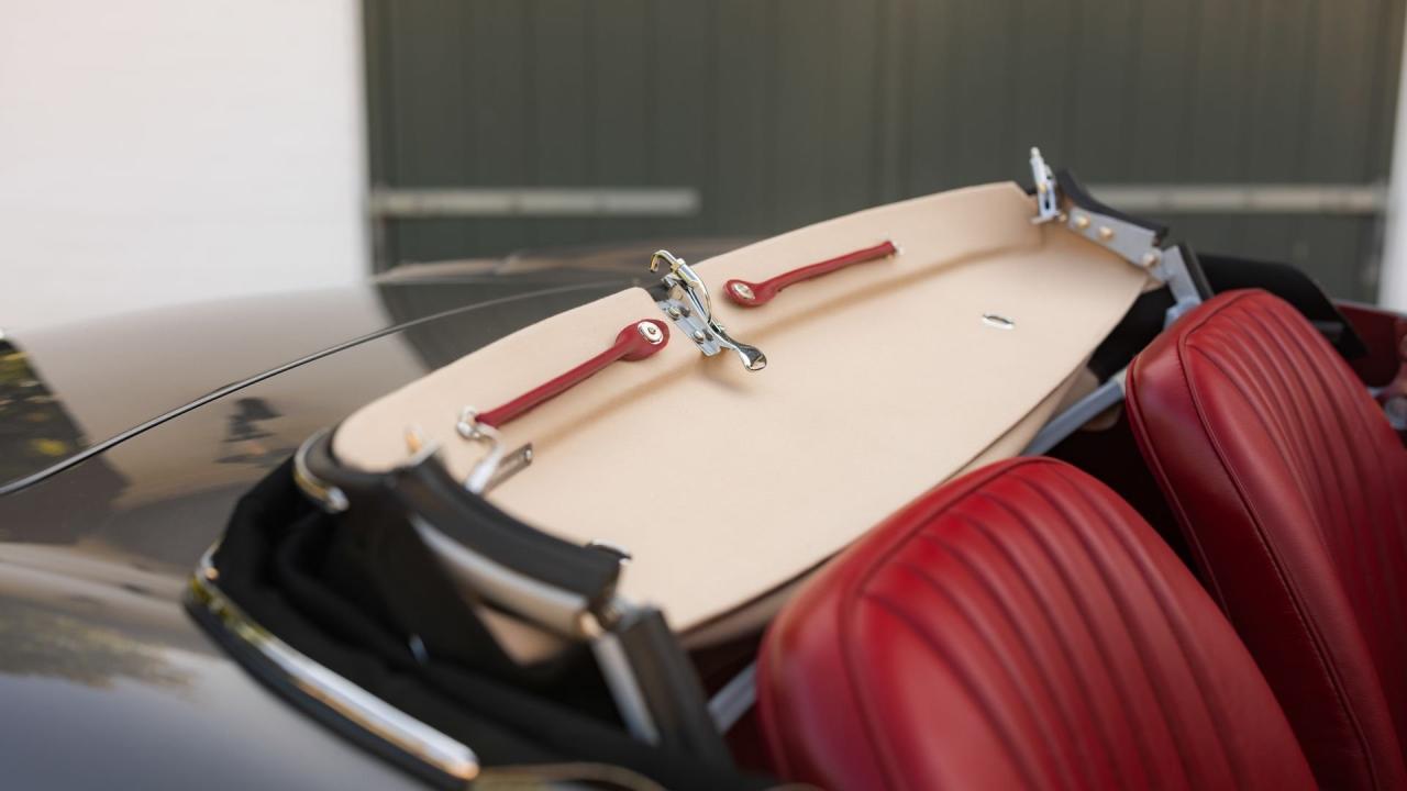 1965 Jaguar E-Type Series 1 4.2 Roadster