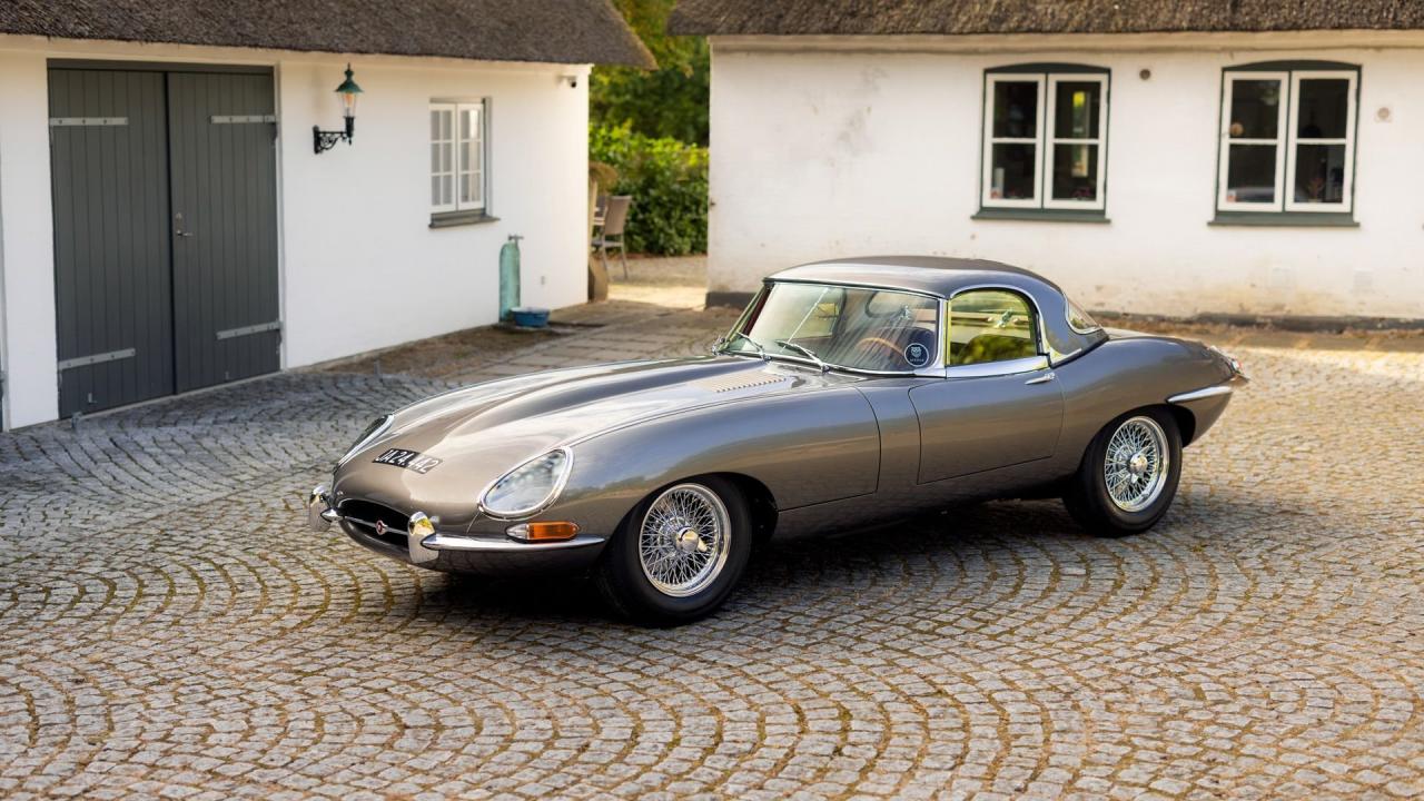 1965 Jaguar E-Type Series 1 4.2 Roadster