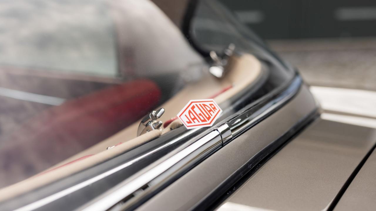 1965 Jaguar E-Type Series 1 4.2 Roadster