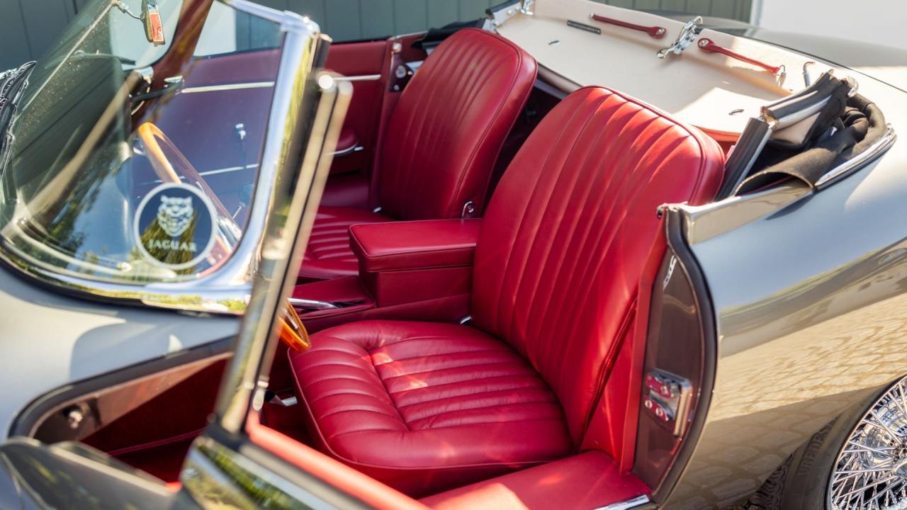 1965 Jaguar E-Type Series 1 4.2 Roadster